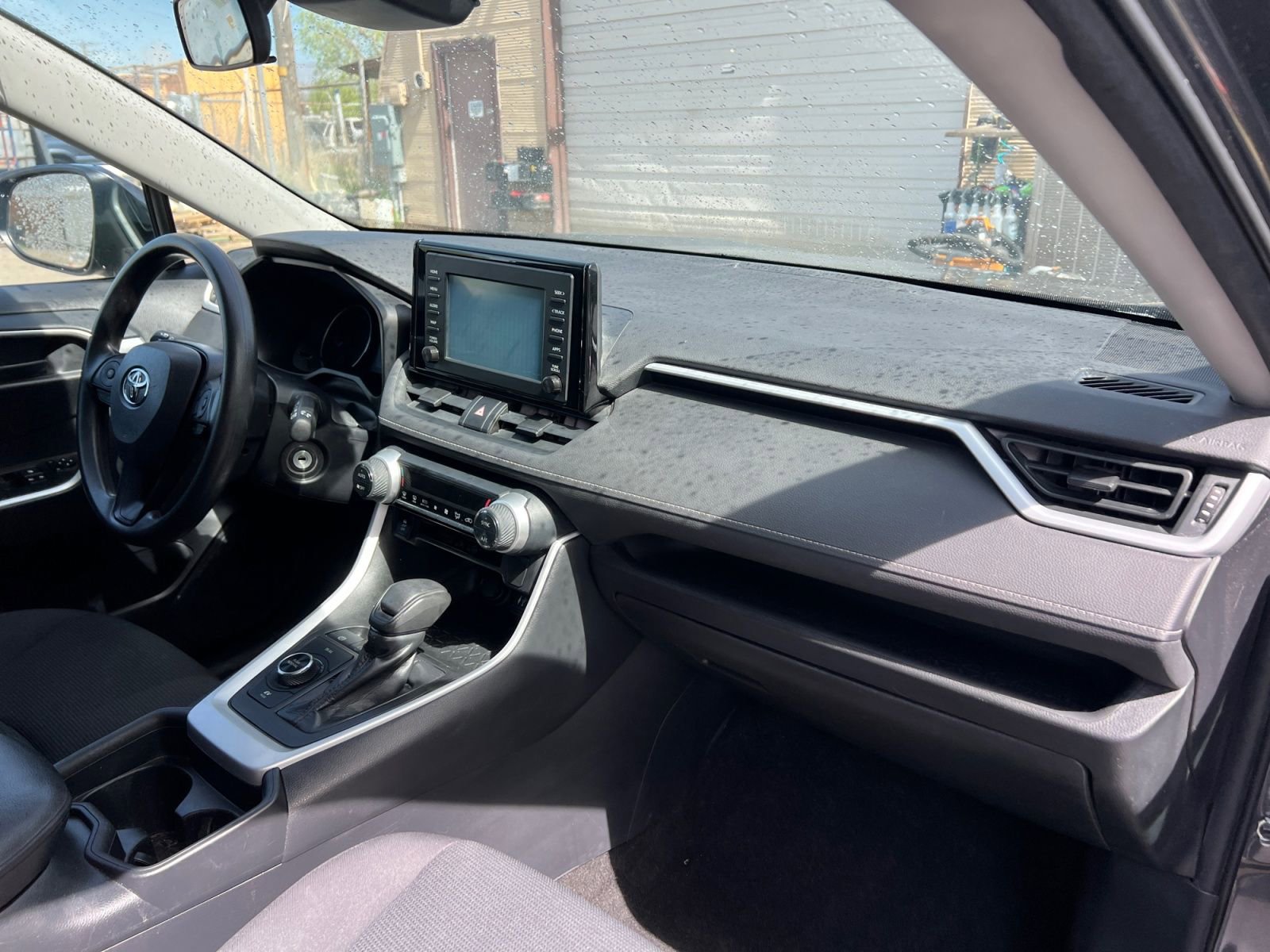 Used 2019 Toyota RAV4 LE w/ Carpet Mat Package image 16