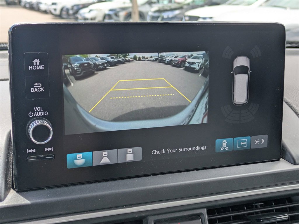 Used 2024 Honda Pilot Touring image 19