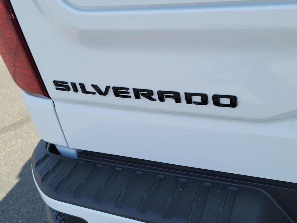 New 2026 Chevrolet Silverado 1500 Custom w/ Turbomax Blackout Package RWD image 20