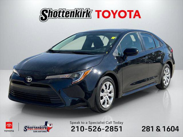 Certified 2025 Toyota Corolla LE FWD image 1