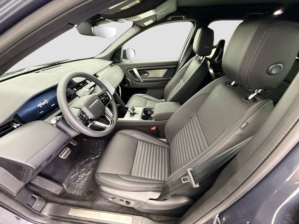 New 2026 Land Rover Discovery Sport Landmark AWD/4WD image 18
