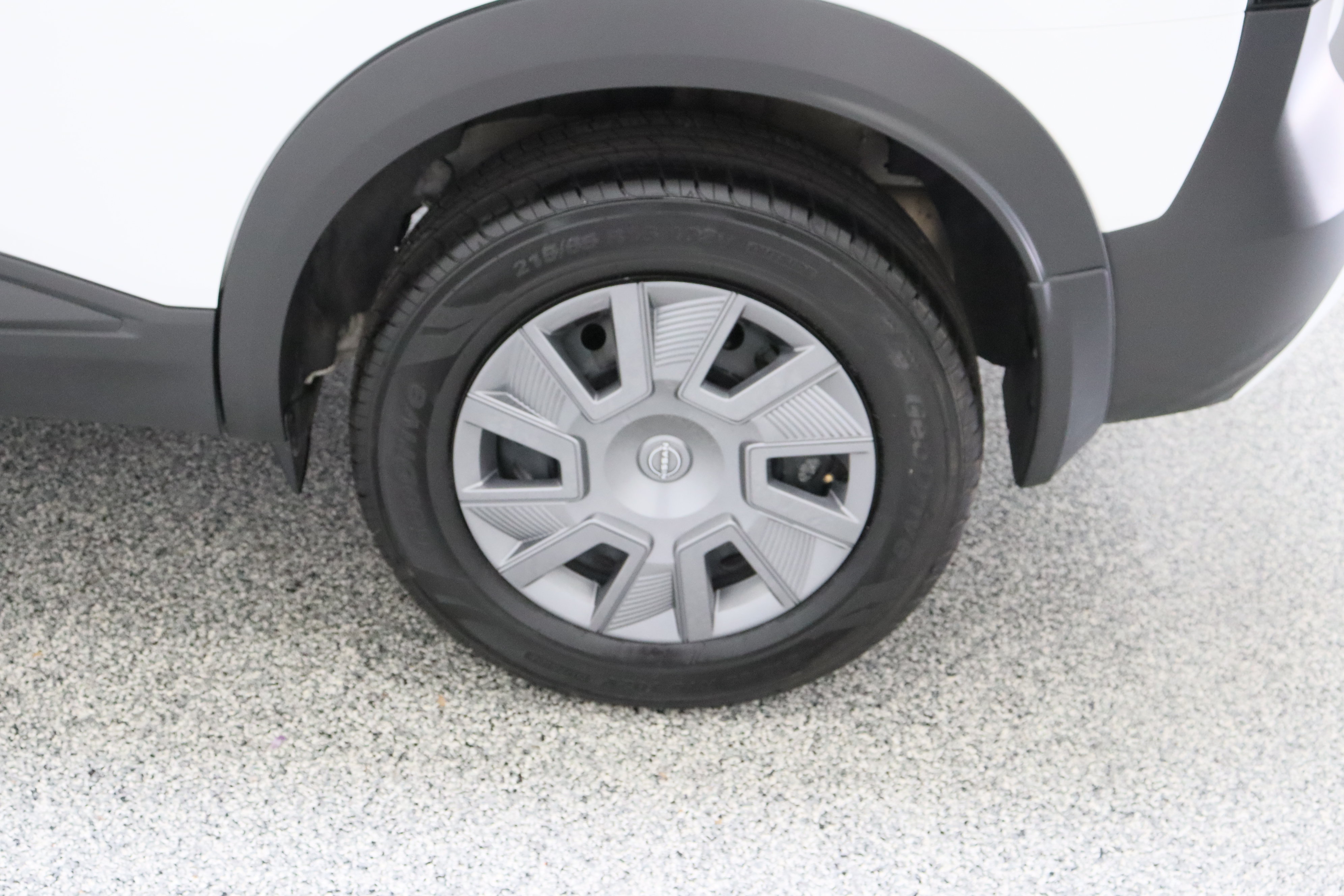 Used 2025 Nissan Kicks S FWD image 10