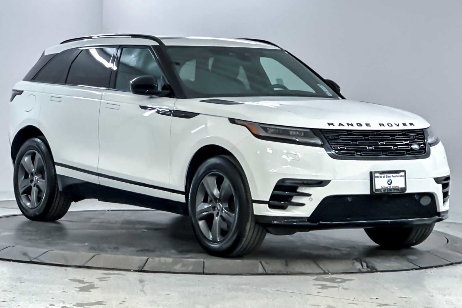 Used 2025 Land Rover Range Rover Velar Dynamic SE image 9