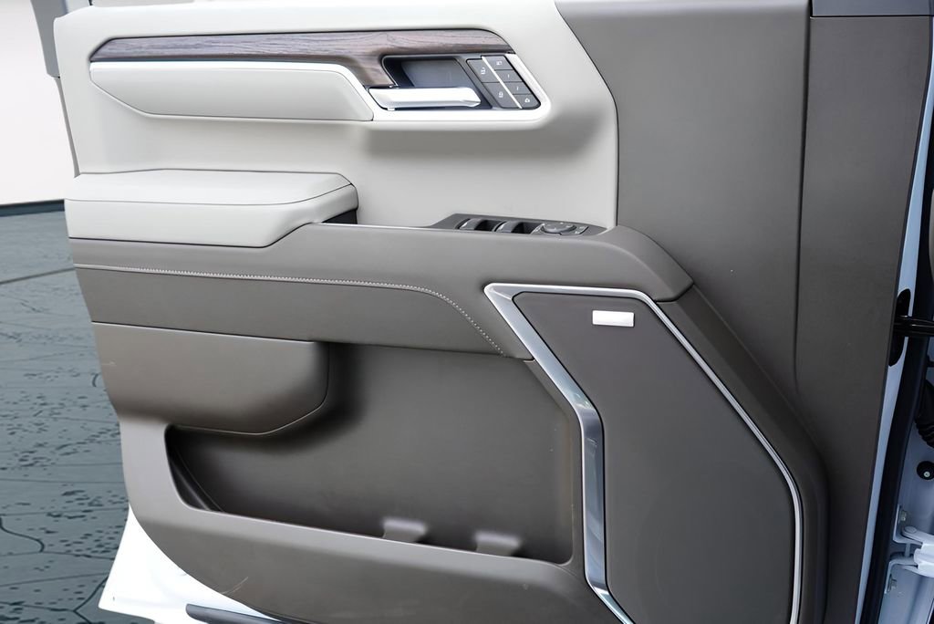 New 2026 GMC Sierra 1500 SLT image 19