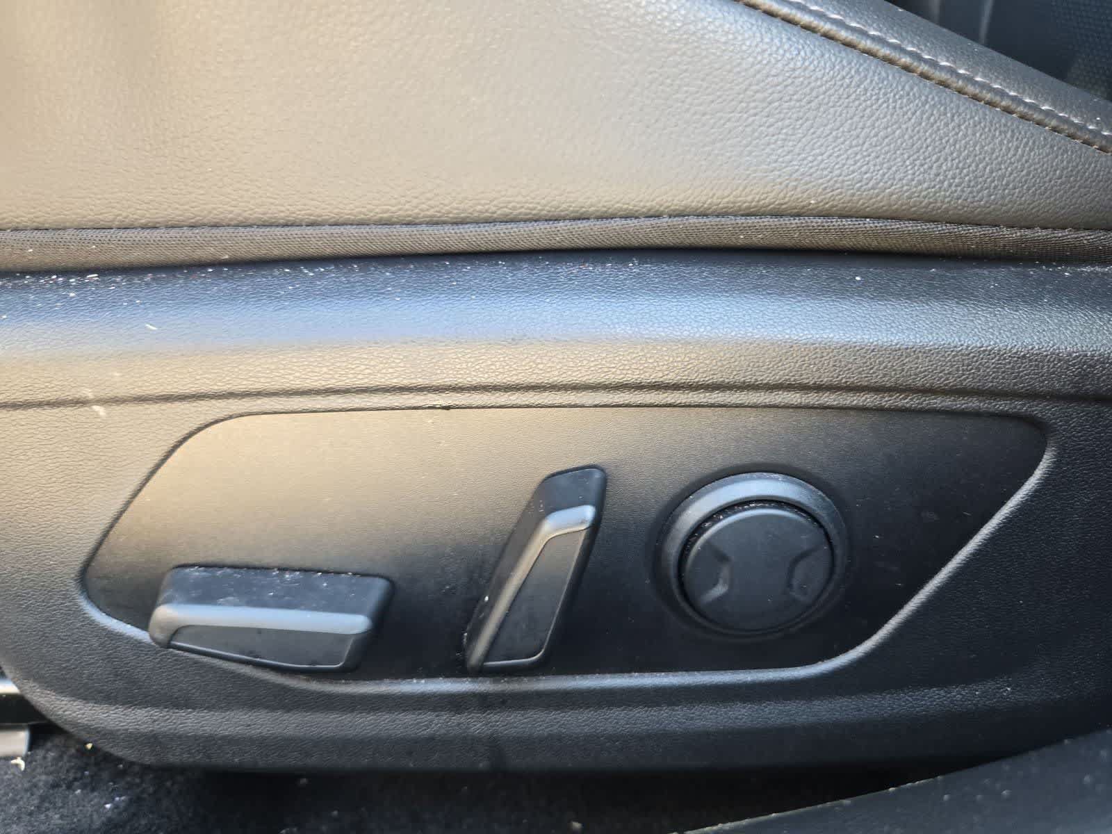Used 2023 Hyundai Elantra Limited FWD image 15
