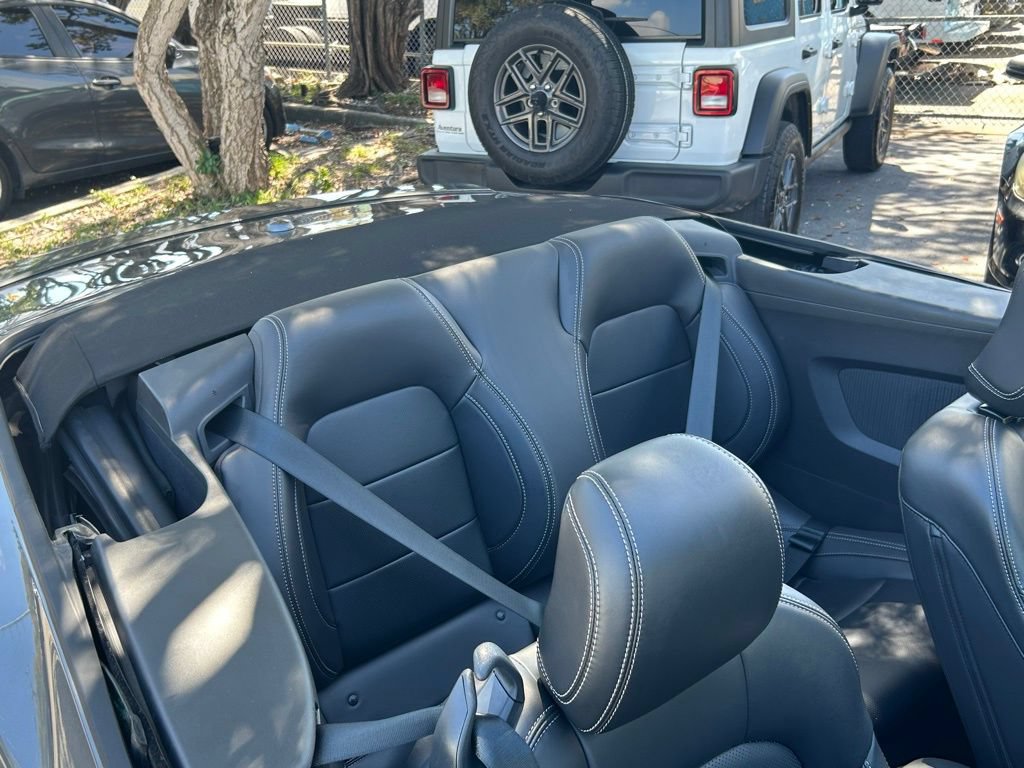 Used 2025 Ford Mustang Premium RWD image 32