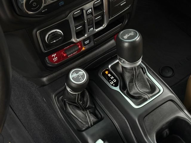 Used 2023 Jeep Wrangler Unlimited Rubicon 4xe w/ Cold Weather Group AWD/4WD image 30