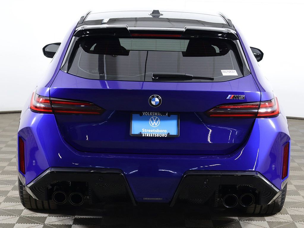 Used 2025 BMW M5 Touring image 16