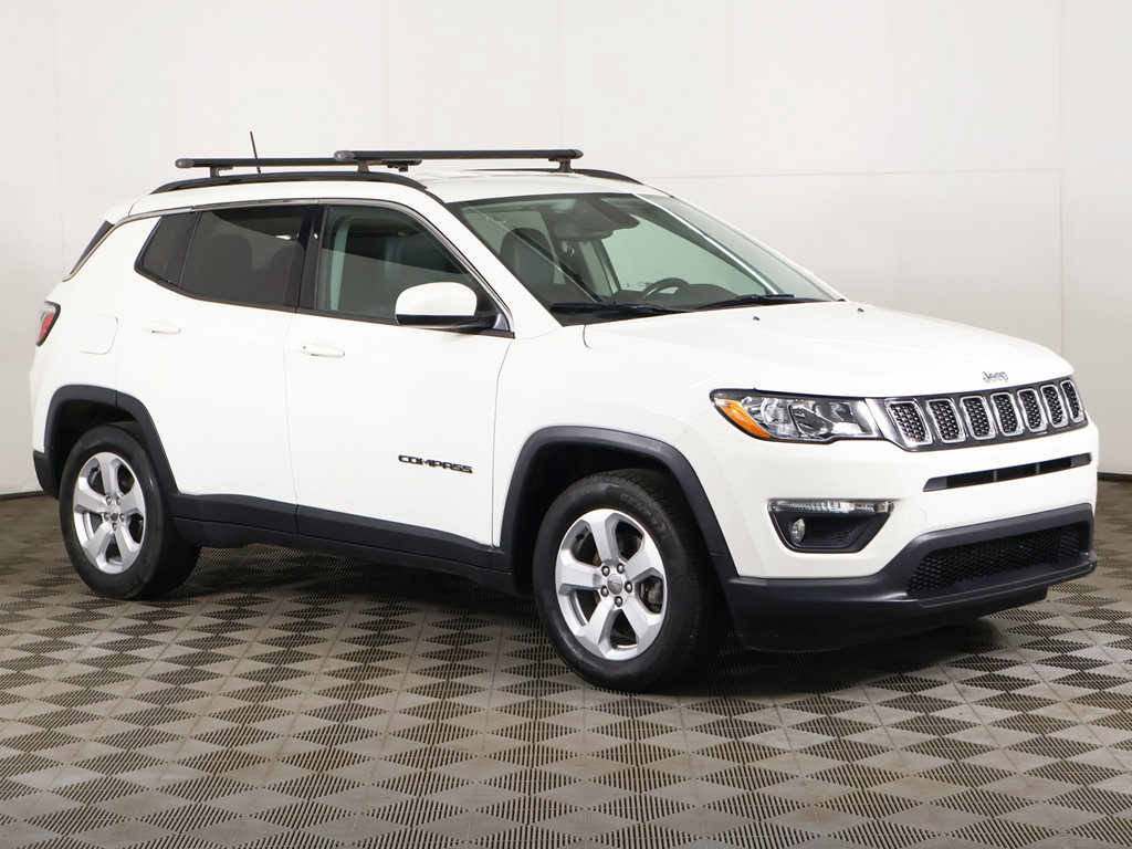 Used 2019 Jeep Compass Latitude FWD image 2