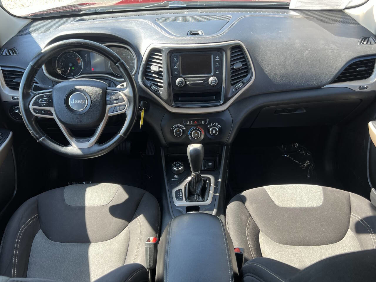 Used 2017 Jeep Cherokee Sport image 14