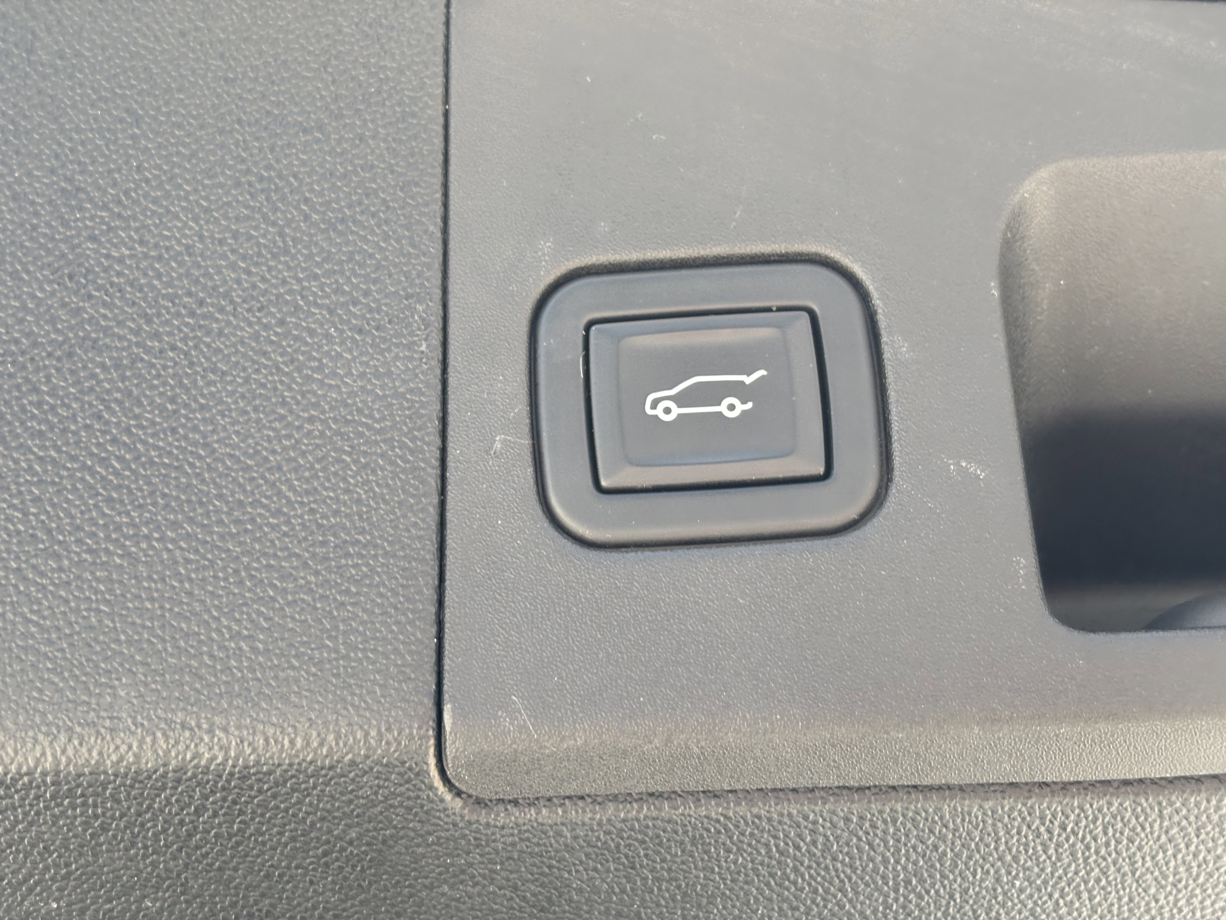 Certified 2023 Cadillac XT5 Premium Luxury image 10