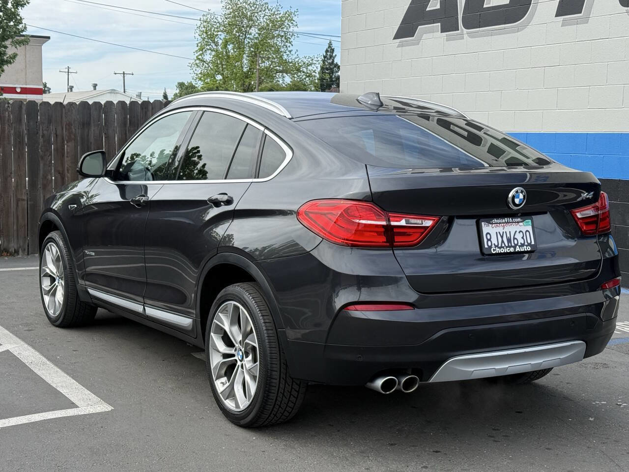 Used 2016 BMW X4 xDrive28i AWD/4WD image 4