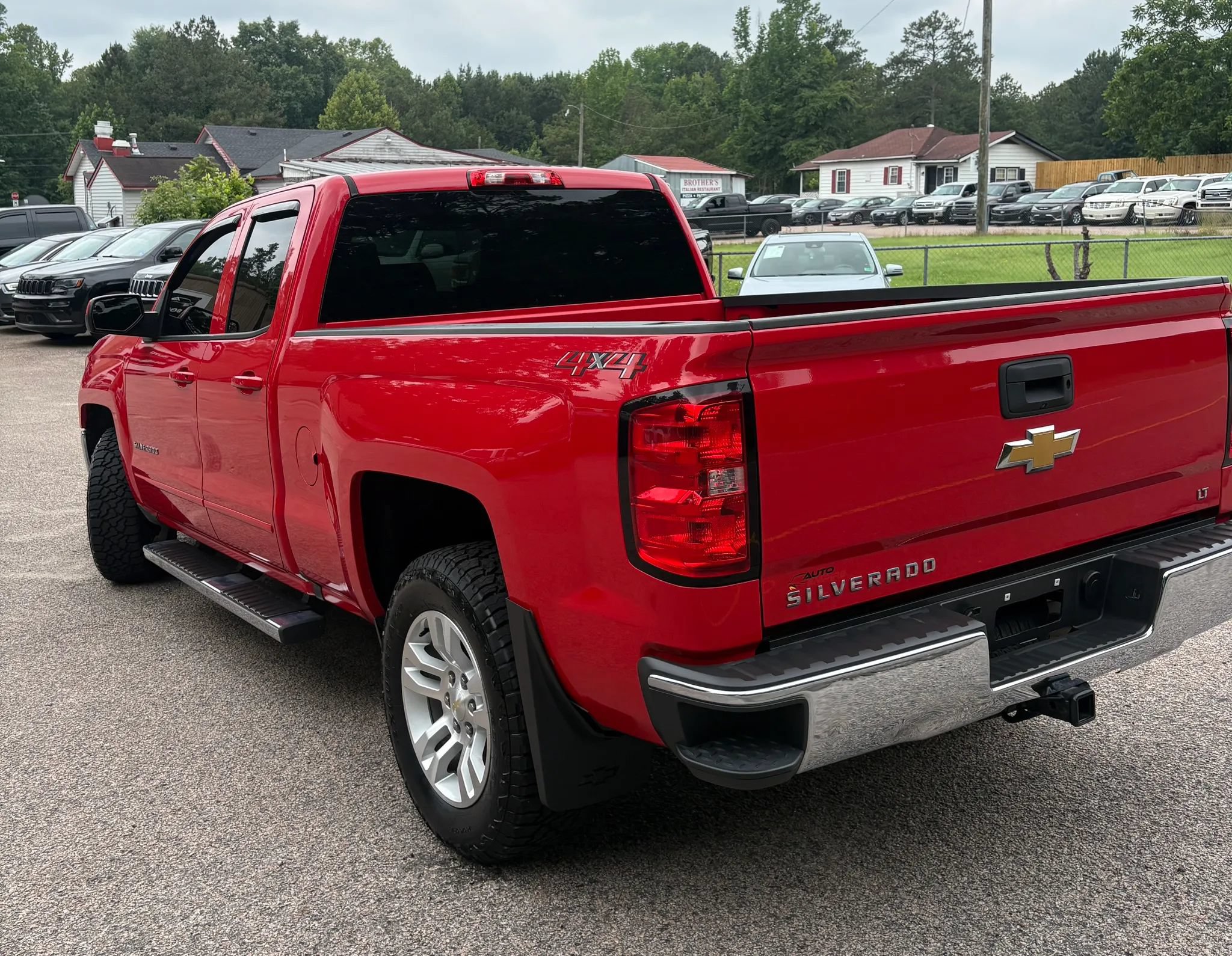 Used 2018 Chevrolet Silverado 1500 LT w/ All Star Edition AWD/4WD image 4