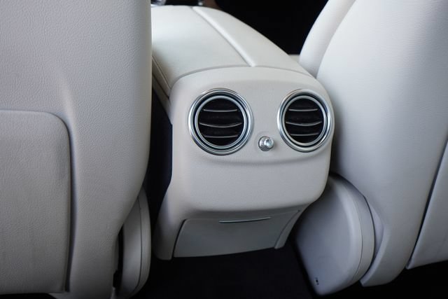 Used 2019 Mercedes-Benz E 300 image 32