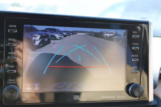 Used 2019 Toyota RAV4 Limited w/ Carpet Mat Package FWD image 13