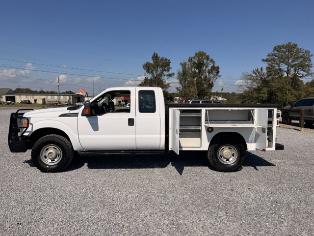Used 2016 Ford F250 XL w/ Power Equipment Group AWD/4WD image 2