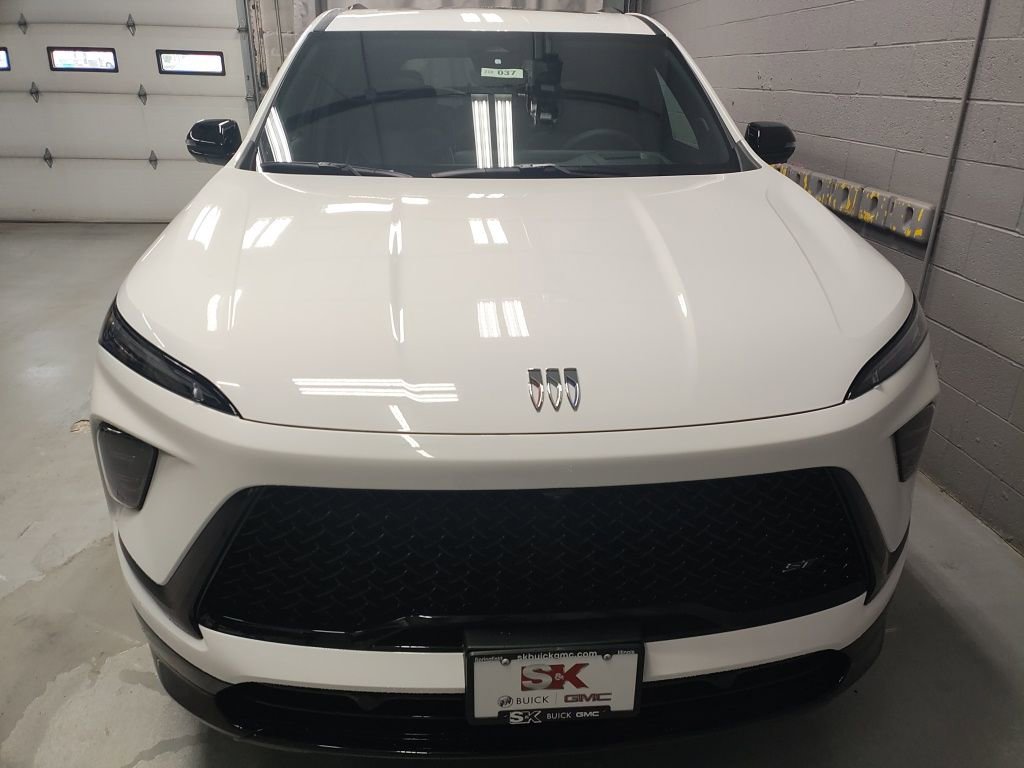 New 2026 Buick Enclave Sport Touring w/ Power Package image 6