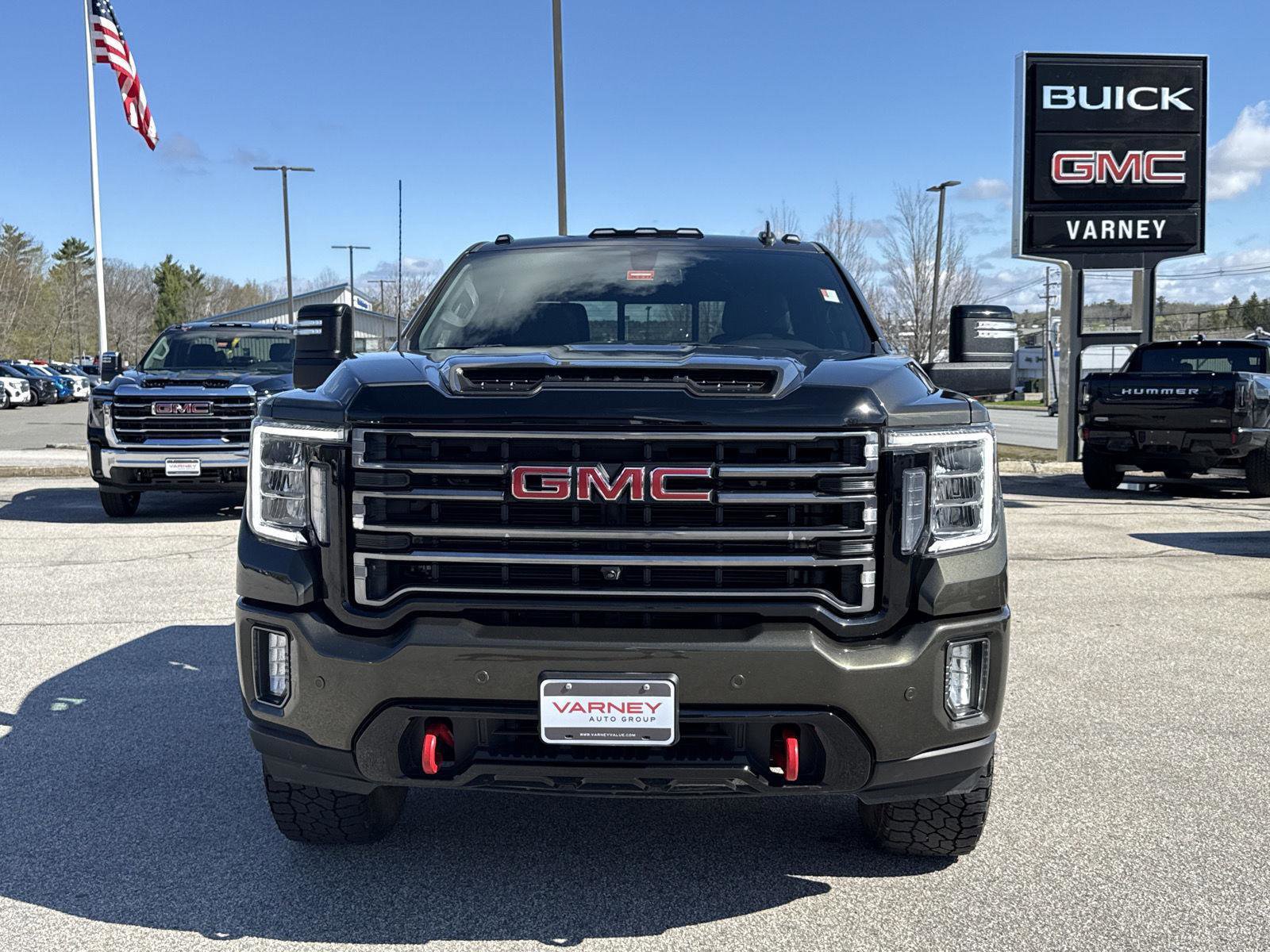 Used 2022 GMC Sierra 2500 AT4 w/ AT4 Preferred Package AWD/4WD image 2