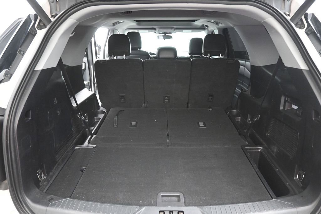 Used 2020 Ford Explorer XLT w/ Equipment Group 202A RWD image 23