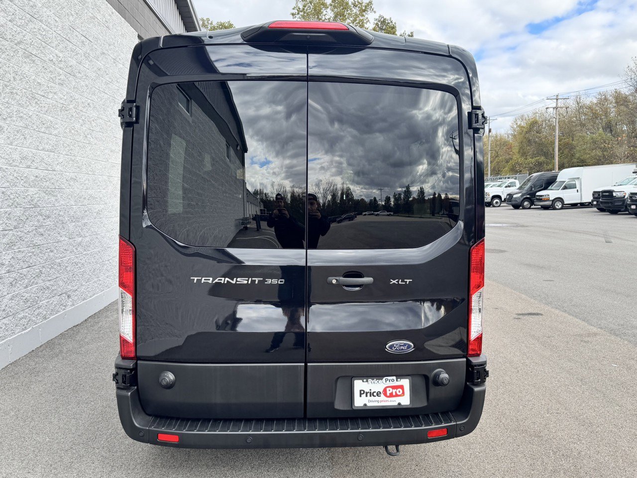 Used 2024 Ford Transit 350 XLT image 6