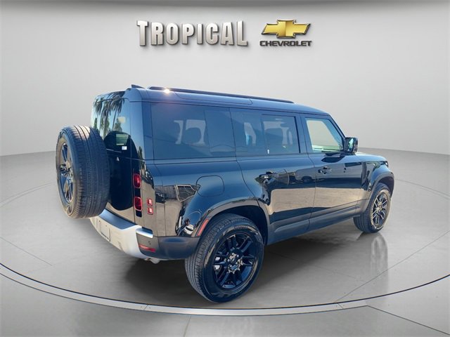 Used 2025 Land Rover Defender 110 S image 5