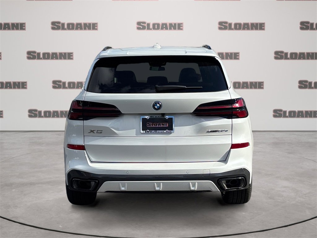 New 2026 BMW X5 xDrive50e image 4