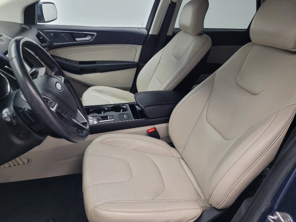 Used 2019 Ford Edge Titanium image 17