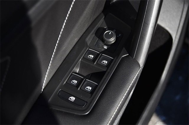 Certified 2022 Volkswagen Tiguan SE image 8