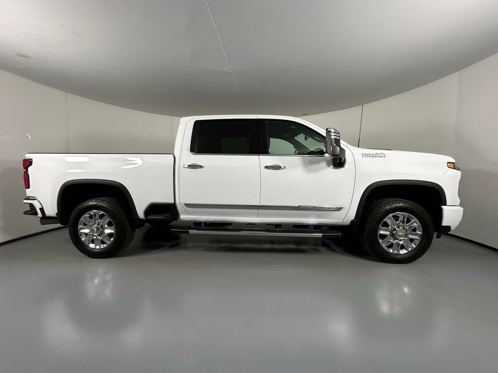 Used 2024 Chevrolet Silverado 3500 High Country w/ Technology Package image 8