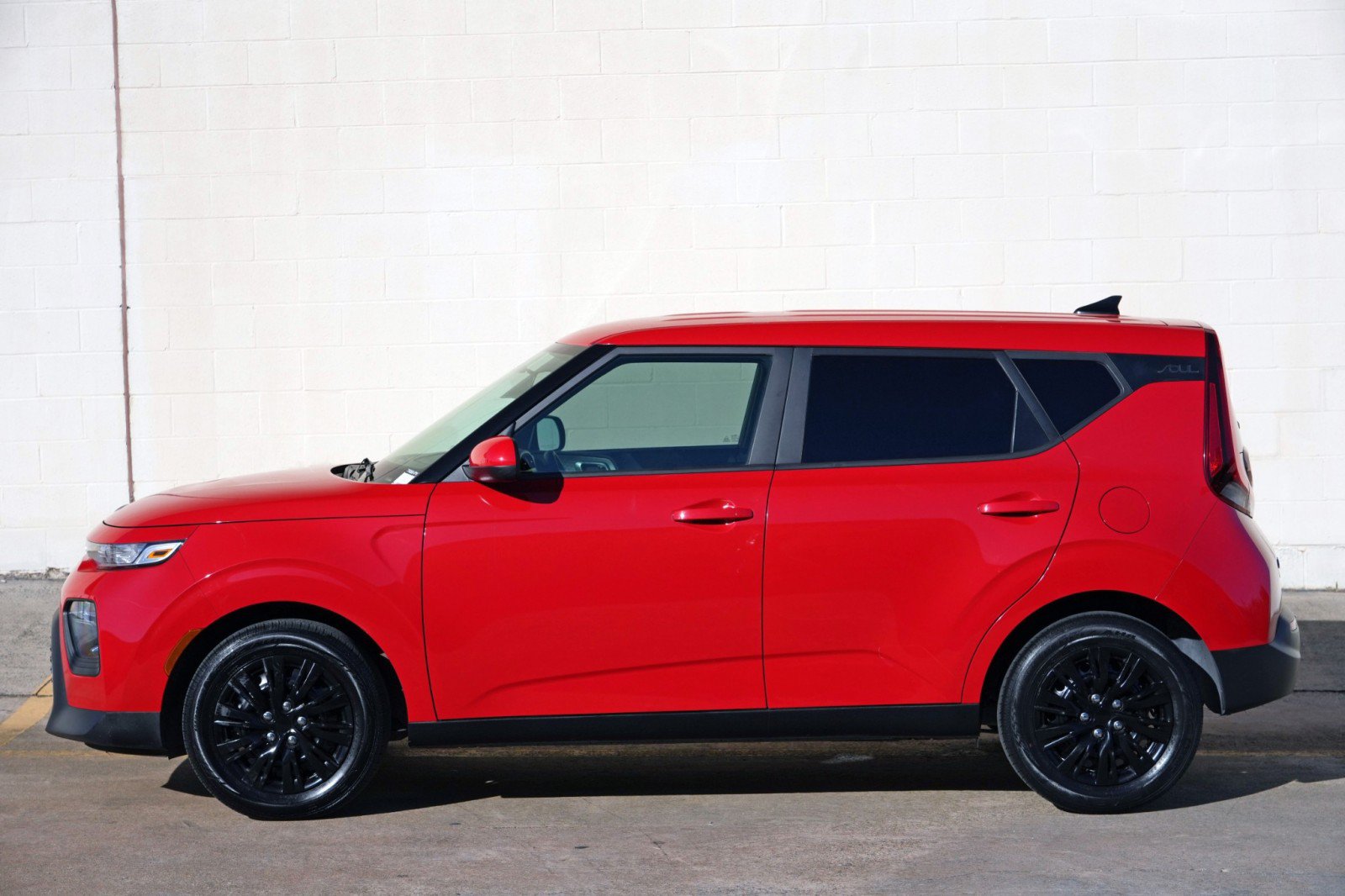 Used 2021 Kia Soul LX FWD image 40