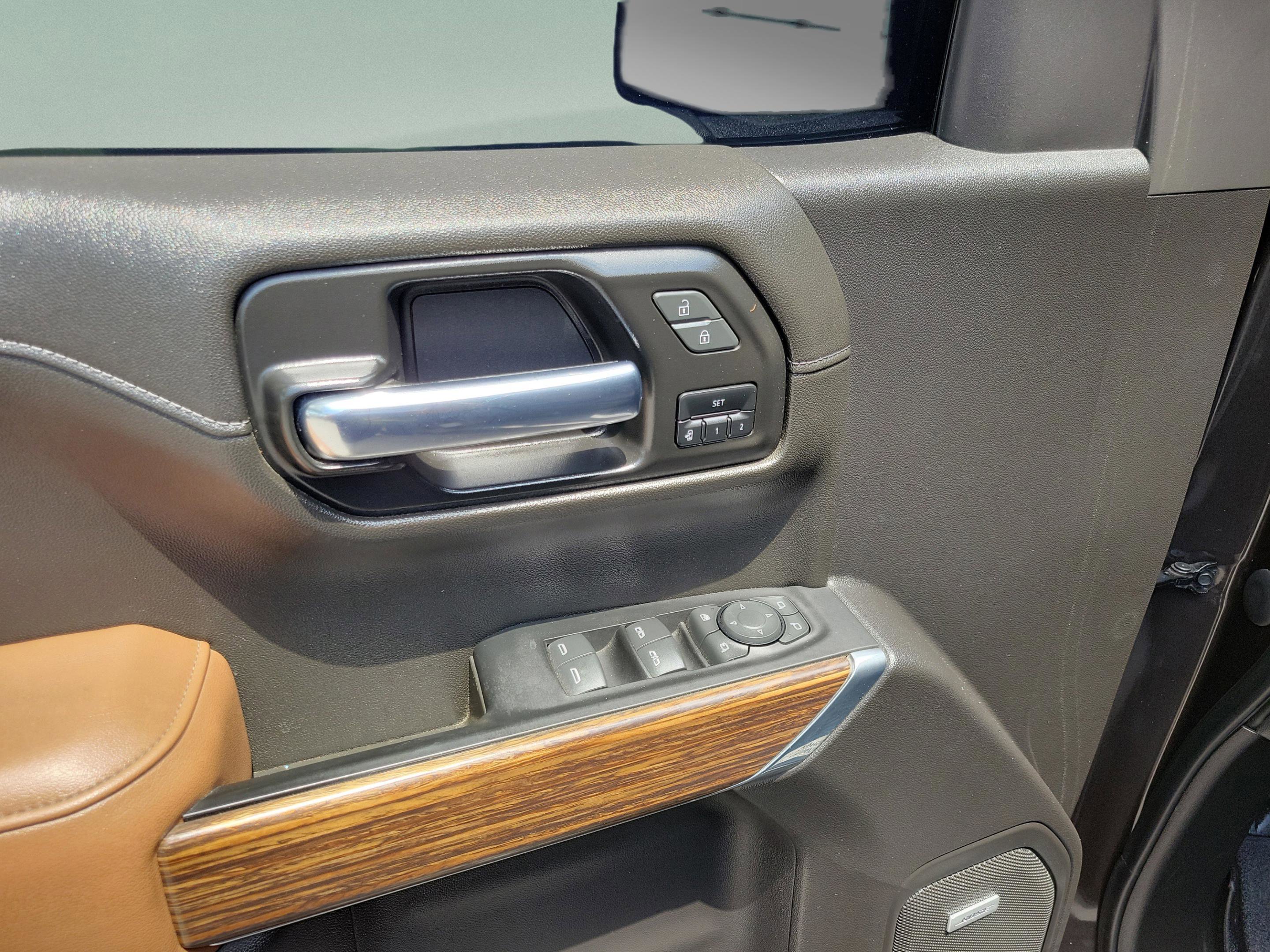 Used 2021 Chevrolet Silverado 1500 High Country AWD/4WD image 15