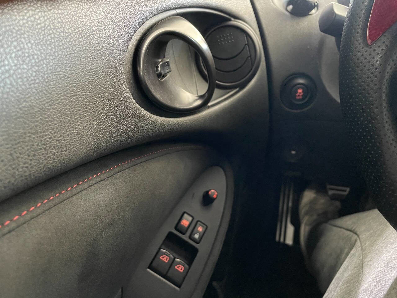 Used 2015 Nissan 370Z NISMO image 34