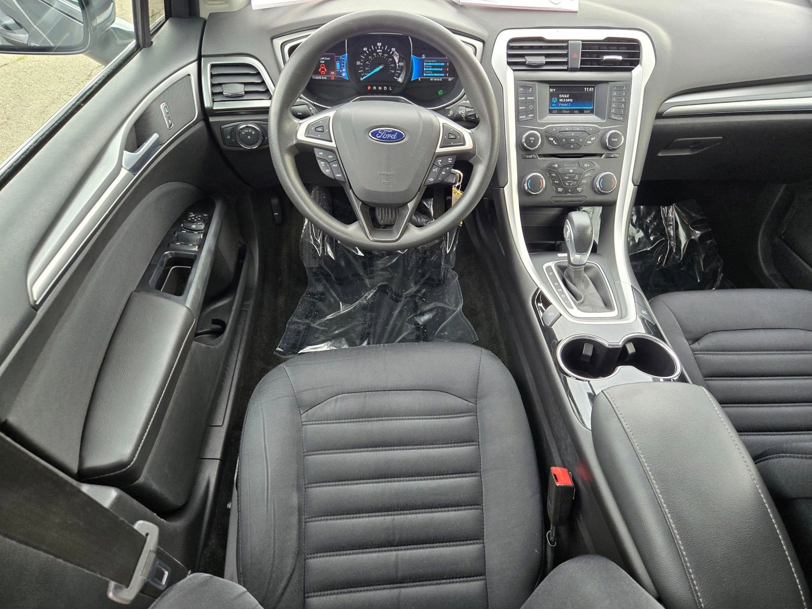 Used 2016 Ford Fusion SE image 11