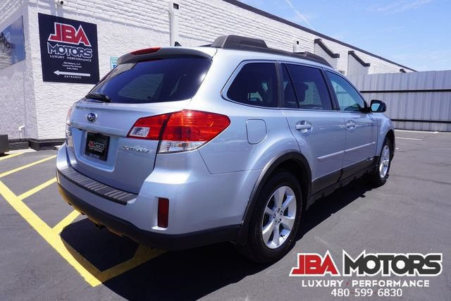 Used 2014 Subaru Outback 2.5i Limited w/ Moonroof Package AWD/4WD image 3