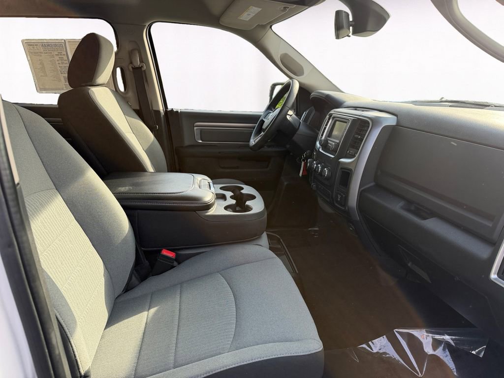 Used 2022 RAM 1500 Classic SLT w/ Protection Group AWD/4WD image 15