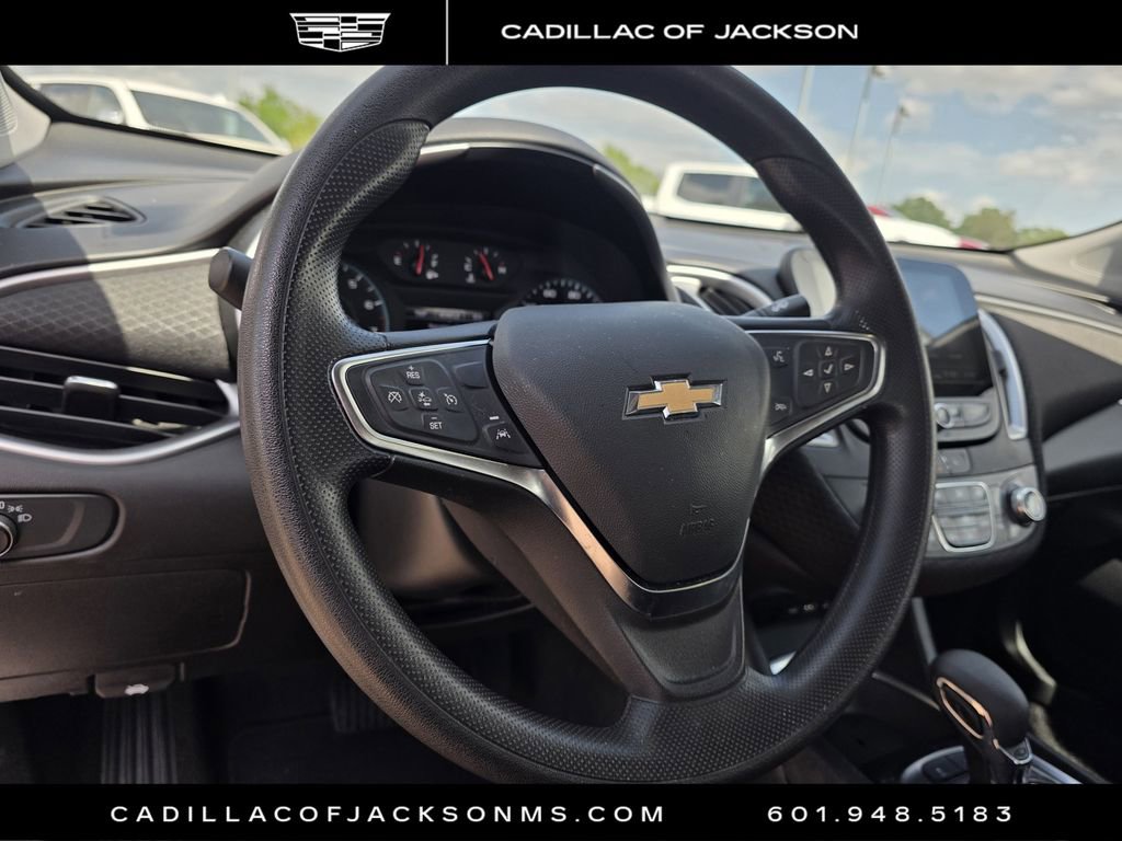 Used 2025 Chevrolet Malibu LT image 16