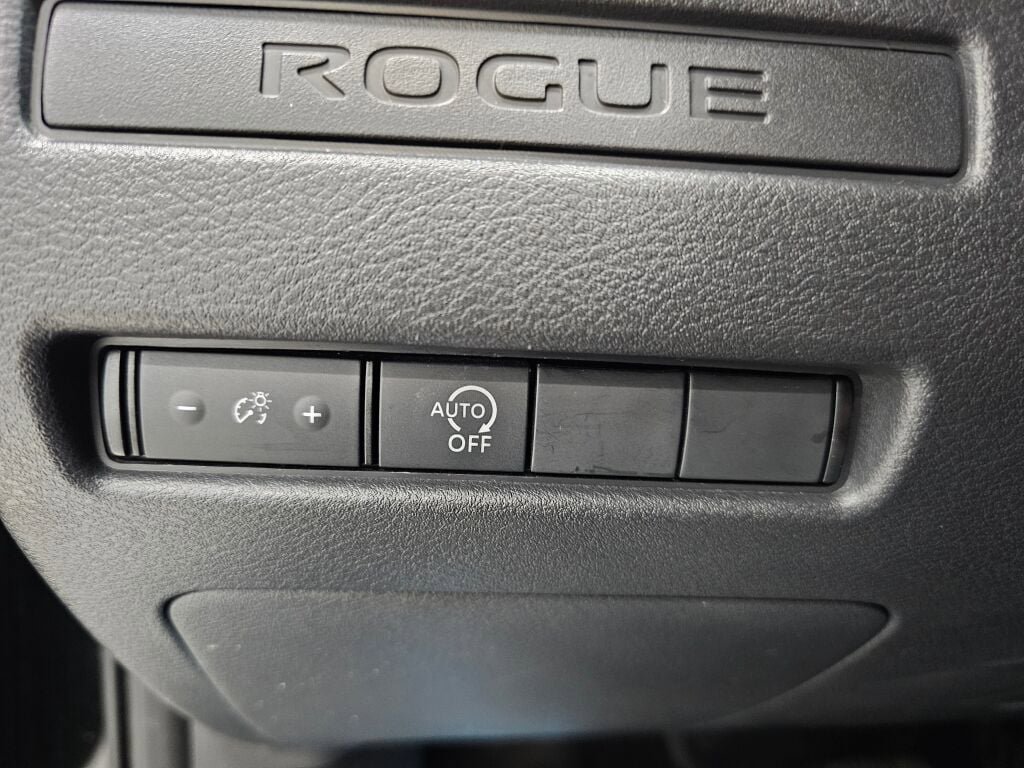 Used 2023 Nissan Rogue S AWD/4WD image 24