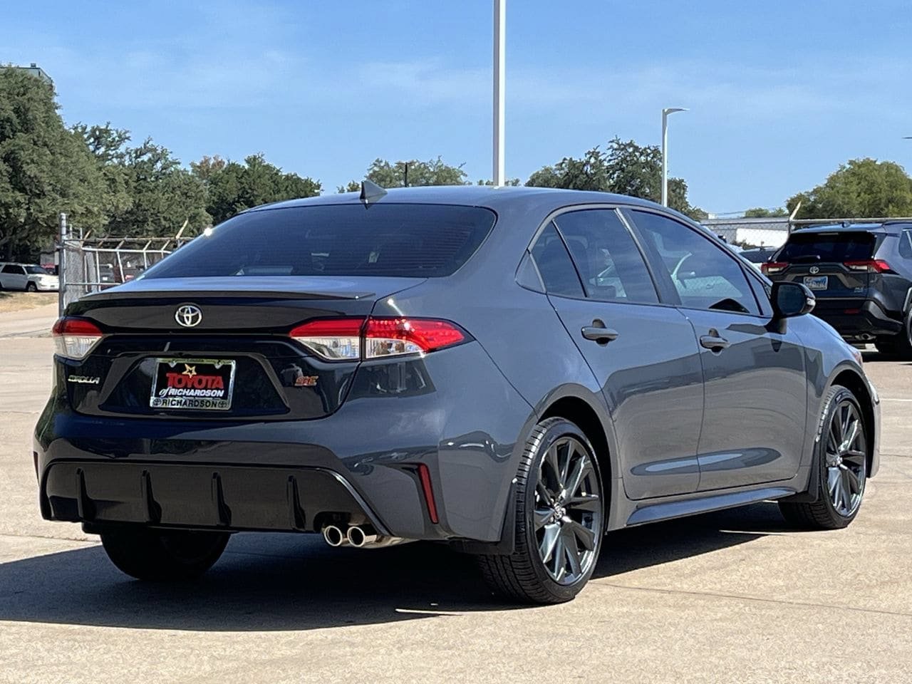 Used 2026 Toyota Corolla SE FWD image 4
