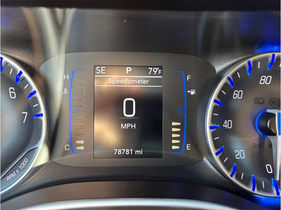 Used 2020 Chrysler Pacifica Touring-L FWD image 22