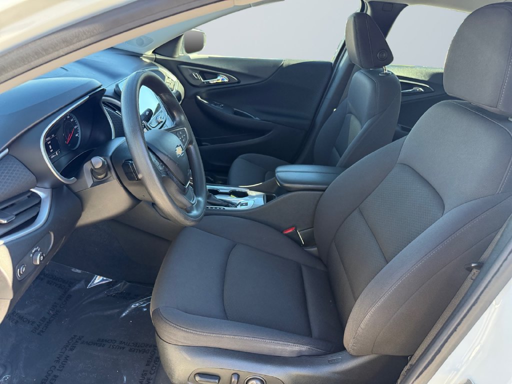 Used 2023 Chevrolet Malibu LT FWD image 9