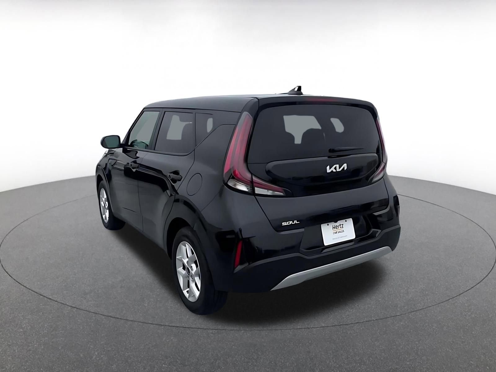 Used 2025 Kia Soul LX w/ LX Technology Package image 10