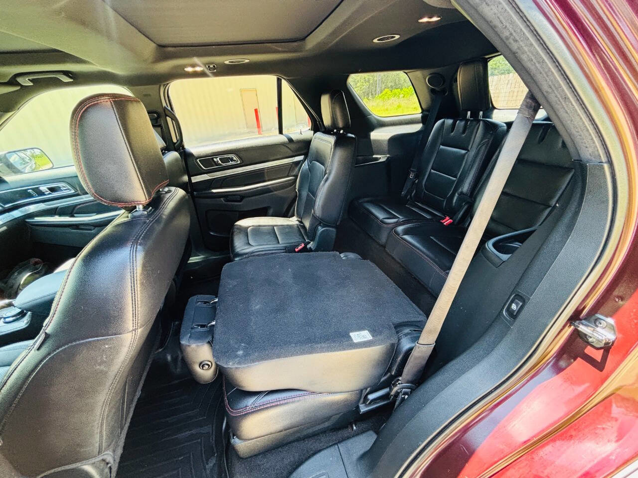 Used 2018 Ford Explorer Sport w/ Equipment Group 401A image 25