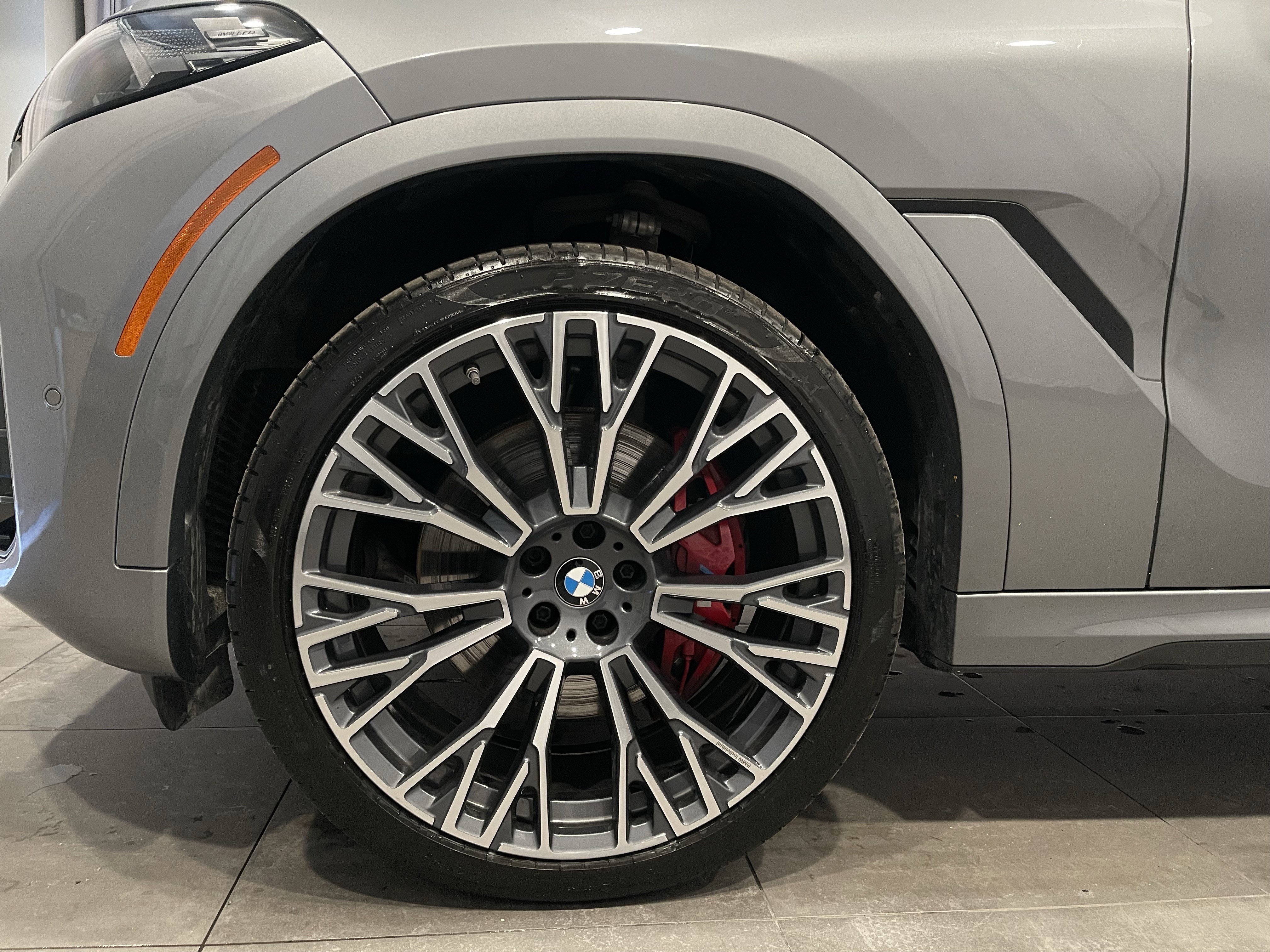 Used 2024 BMW X6 xDrive40i w/ Premium Package image 8