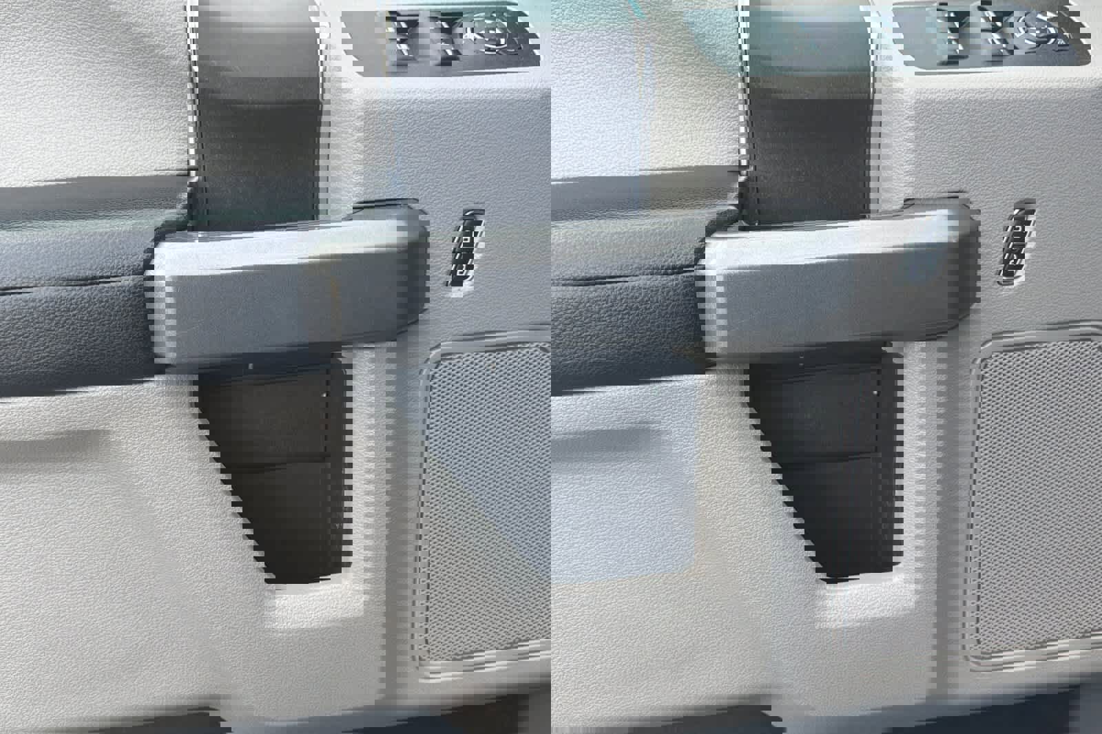 Used 2016 Ford F150 XLT image 12