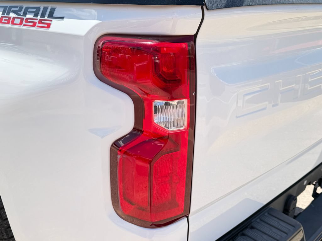 Used 2019 Chevrolet Silverado 1500 Custom Trail Boss w/ Custom Convenience Package AWD/4WD image 13