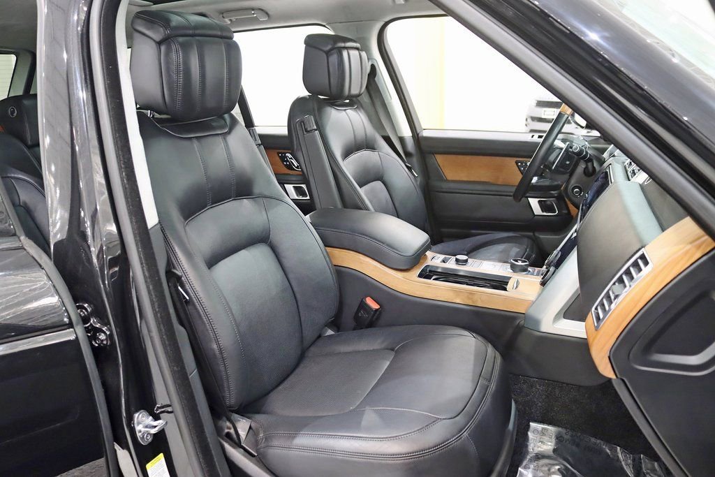 Used 2021 Land Rover Range Rover Autobiography image 32