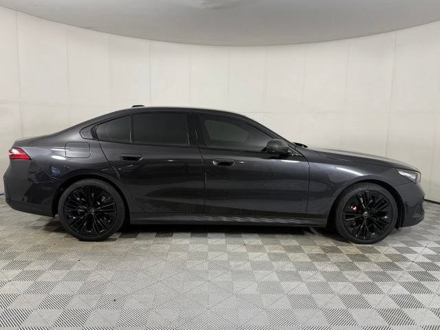 Used 2025 BMW 540i xDrive AWD/4WD image 9