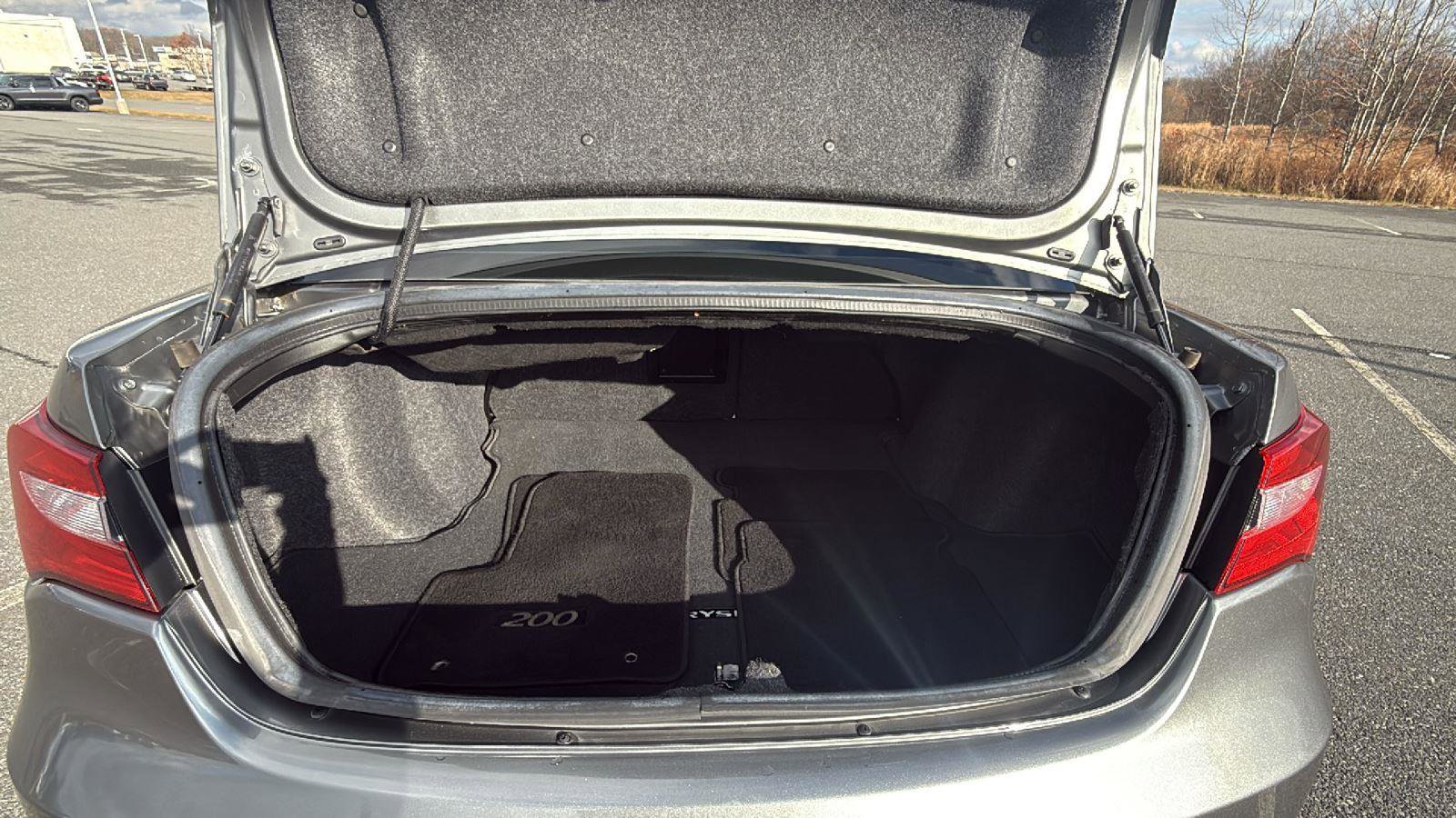 Used 2013 Chrysler 200 Limited w/ Sun/Sound Group image 22