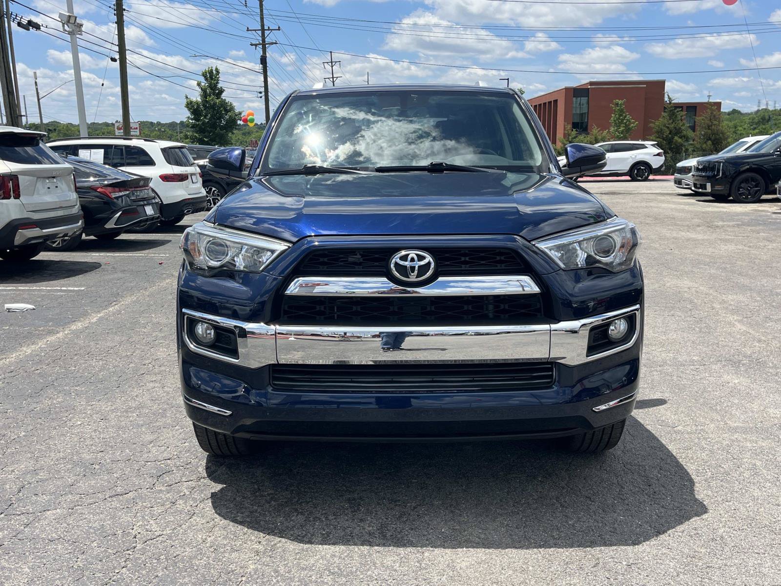 Used 2017 Toyota 4Runner Limited AWD/4WD image 2