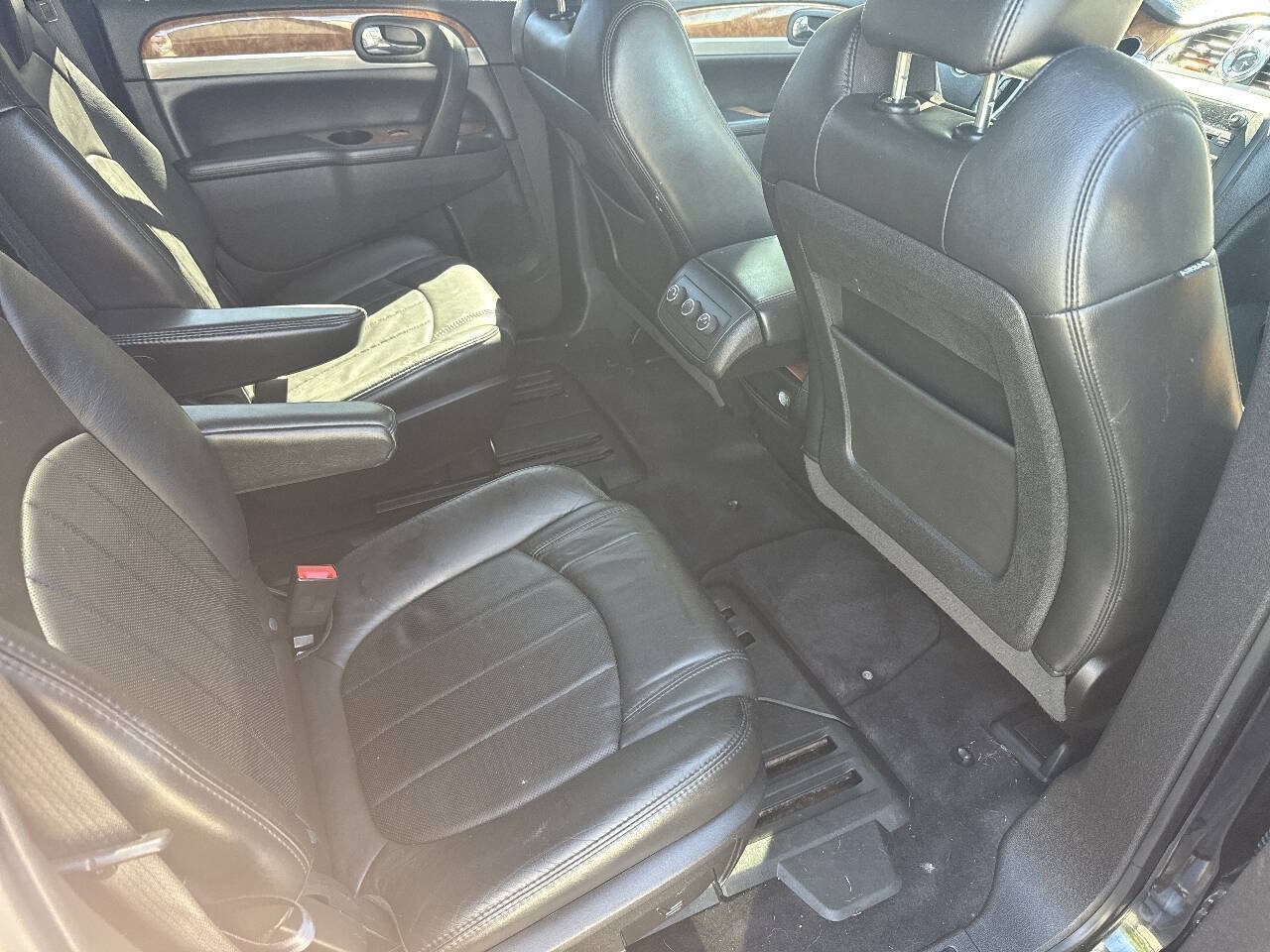 Used 2010 Buick Enclave CXL w/ Trailering Provision Package AWD/4WD image 16